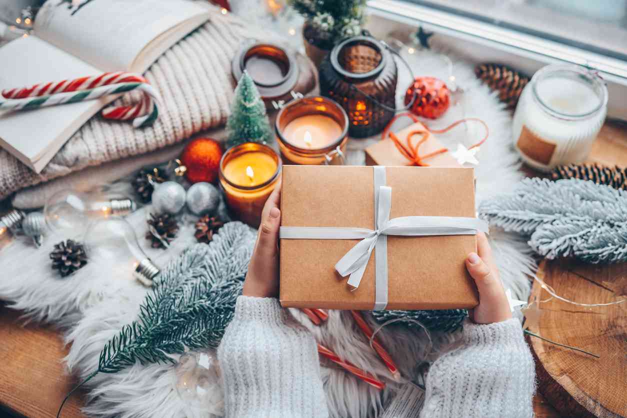 Christmas Shopping, USPS, and Venmo Paxful Wallet: Top Scams of the Week