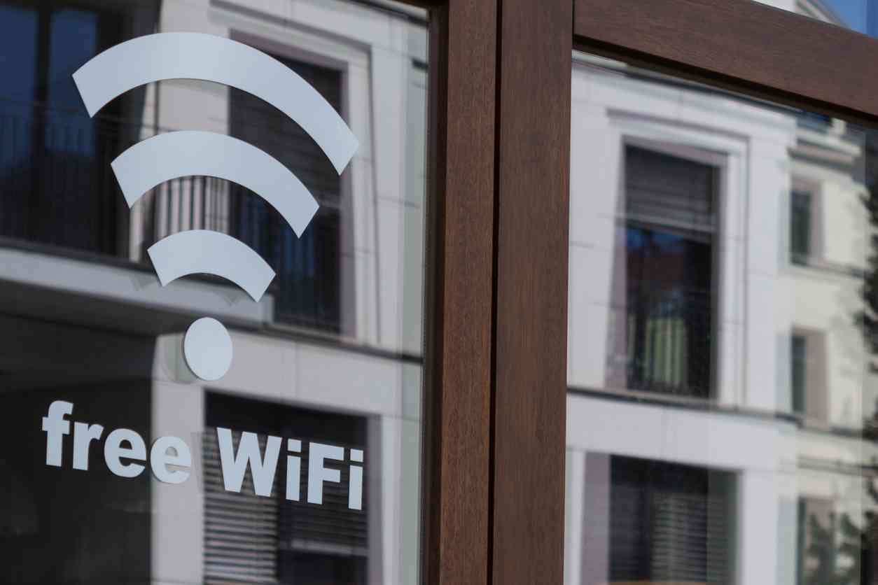 How to Get Free Wi-Fi Wherever You Go: 4 Tips