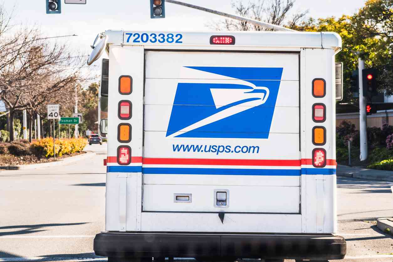 Will USPS Text You? Free Walmart Gift Card? Belated Halloween Sales? Top Scams and Phishing Schemes of the Week