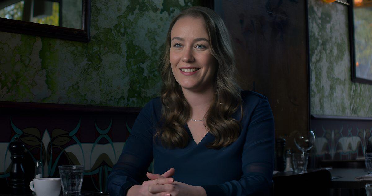 ayleen charlotte tinder swinlder romance scam