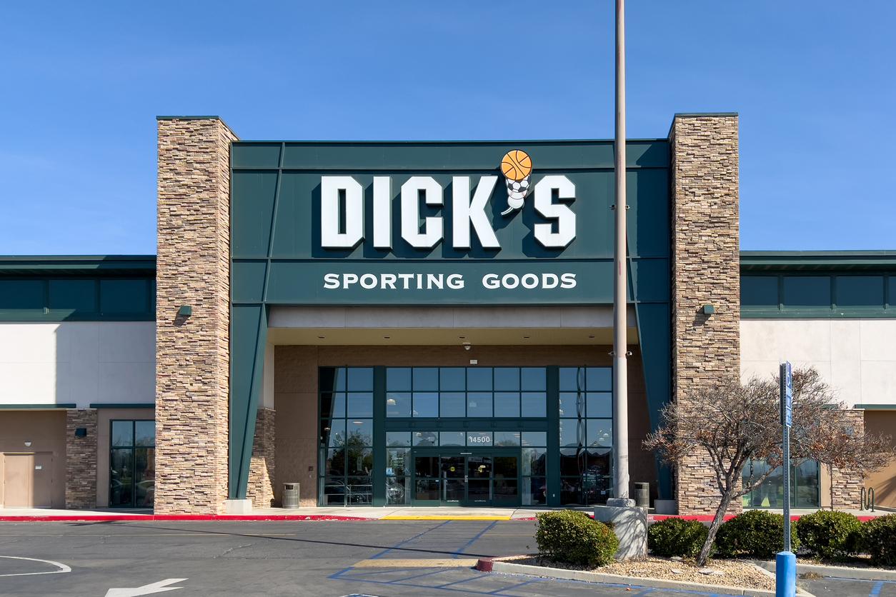Dick’s Sporting Goods, Walmart, DHL, and MORE: Top Scams