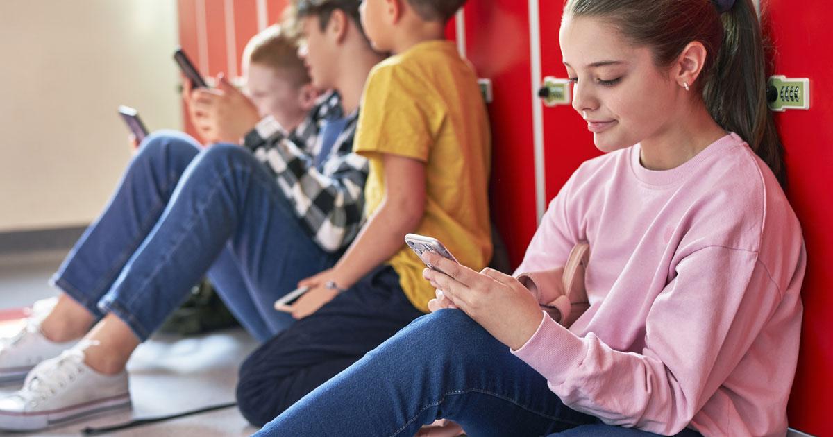 Spotlight Sessions banner - Raising Digital Citizens: Scams, Sextortion & Empowering Youth in a Connected World